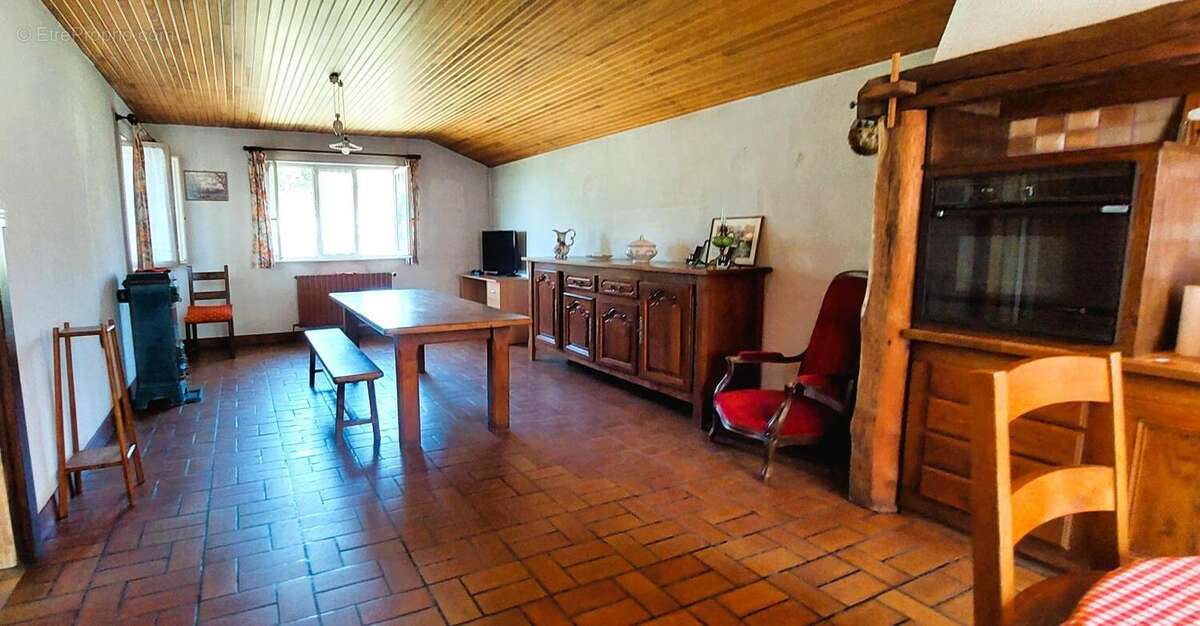 Maison à LONGEVELLE