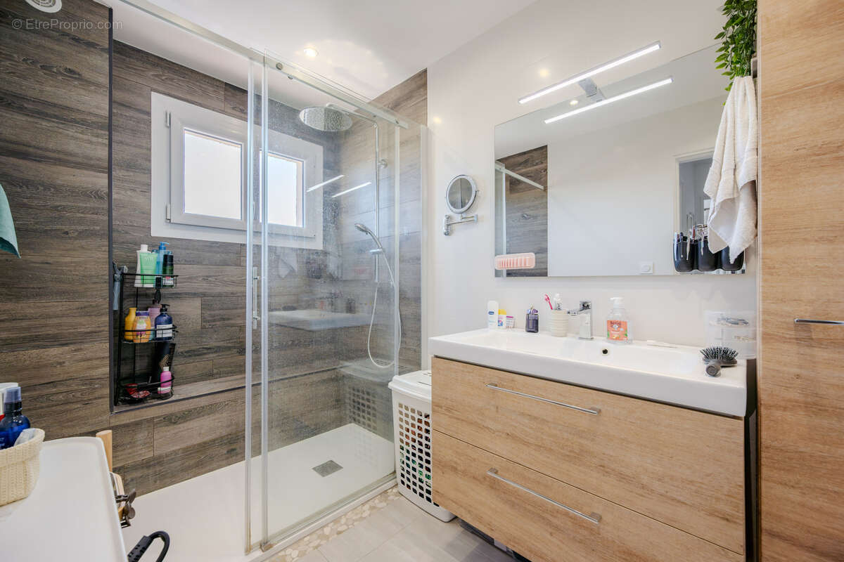 Appartement à LA FARLEDE