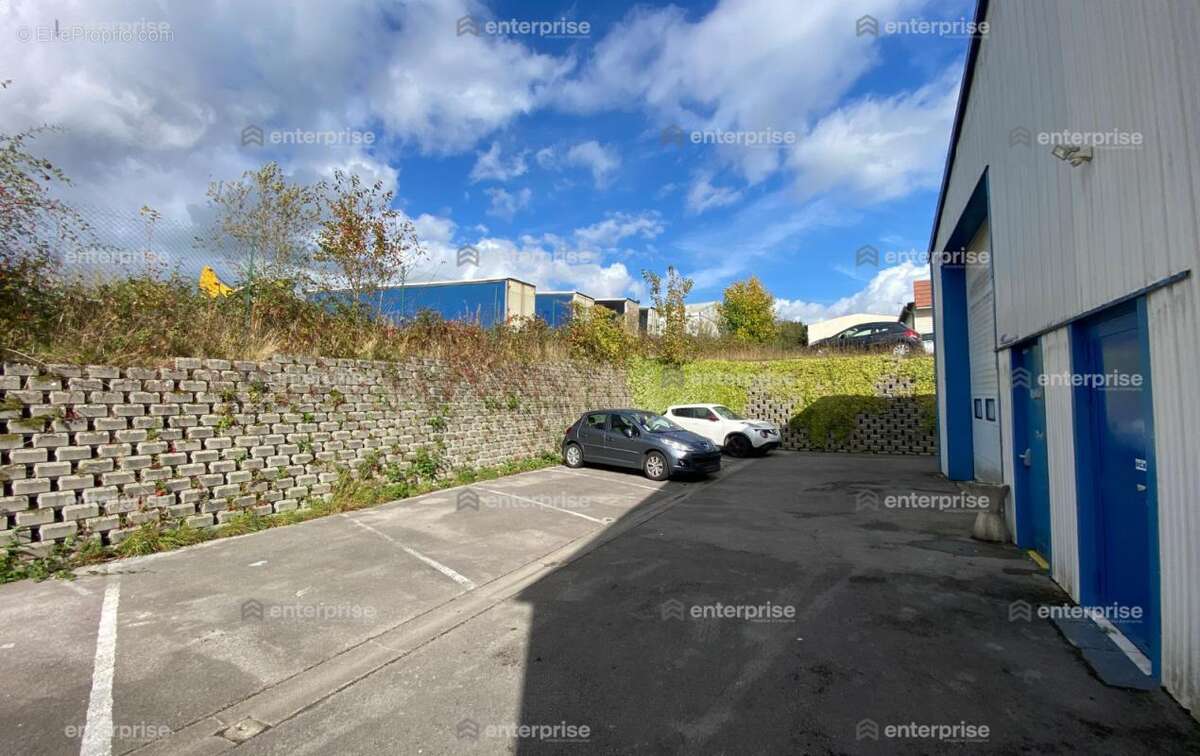 Commerce à TROISSEREUX