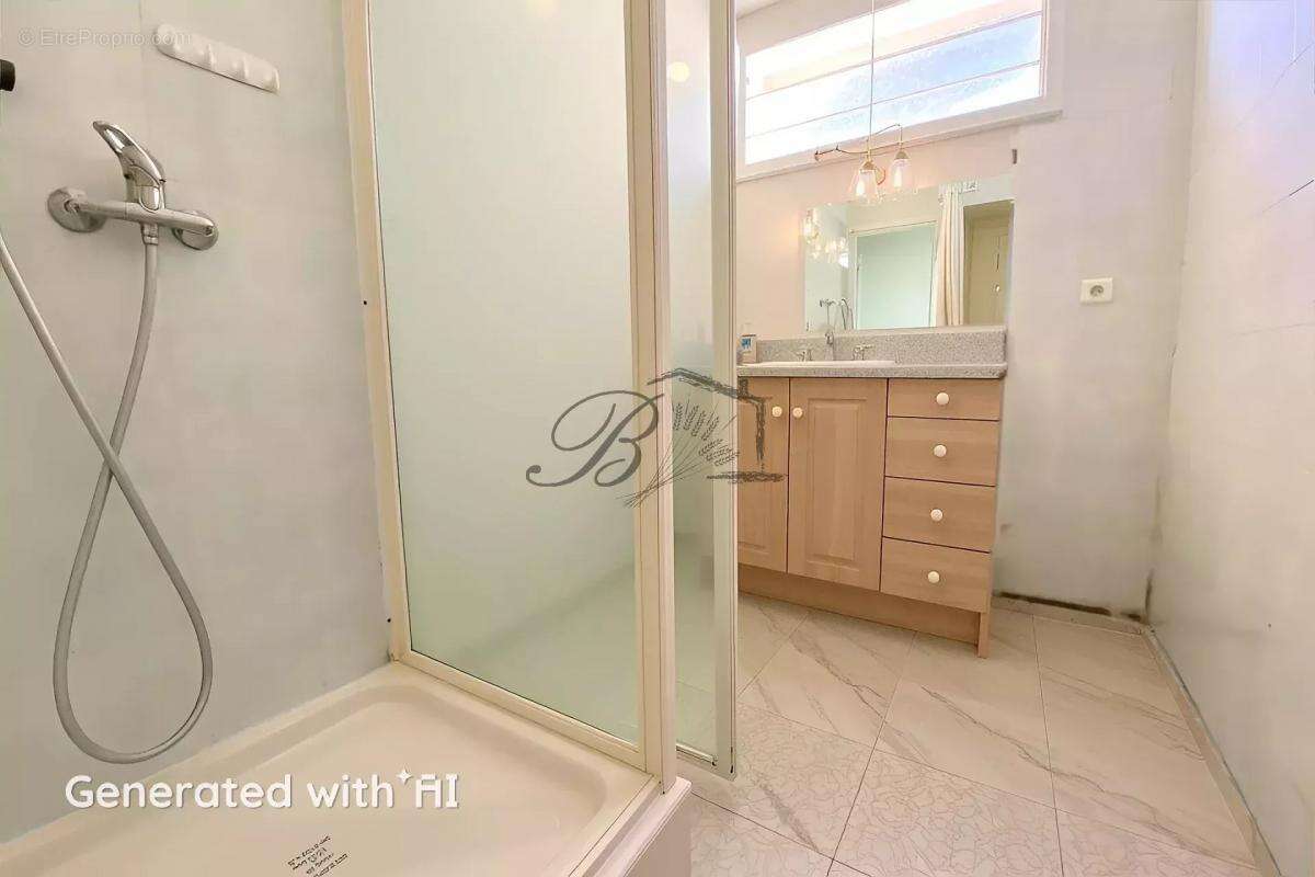 Maison à LA TOUR-D&#039;AIGUES