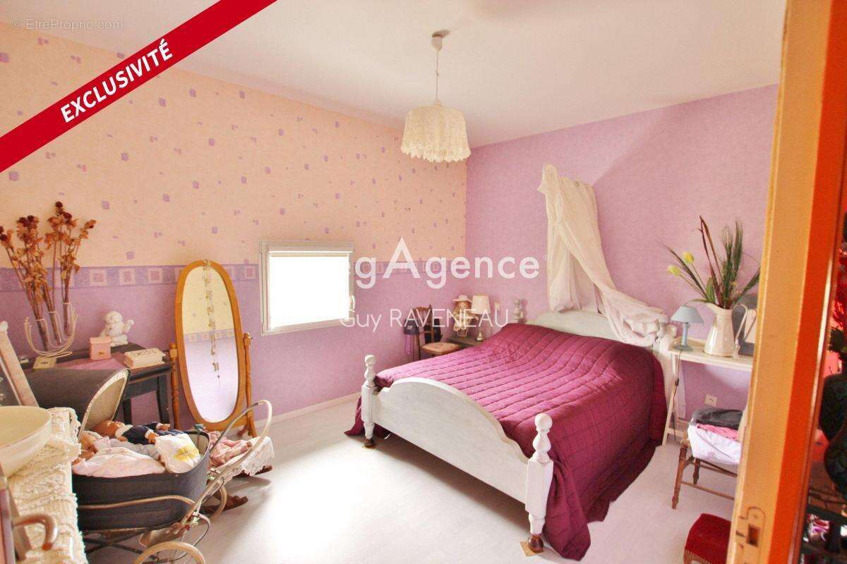 Maison à LONGUE-JUMELLES