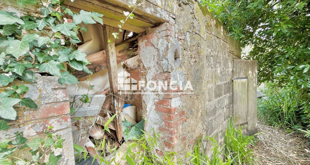 Terrain à TALMONT-SAINT-HILAIRE