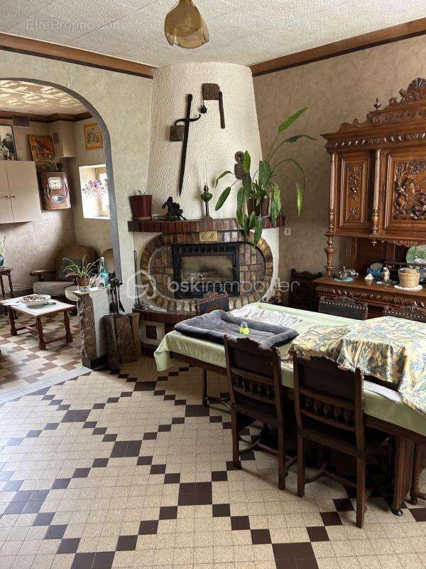 Maison à VILLEBAROU