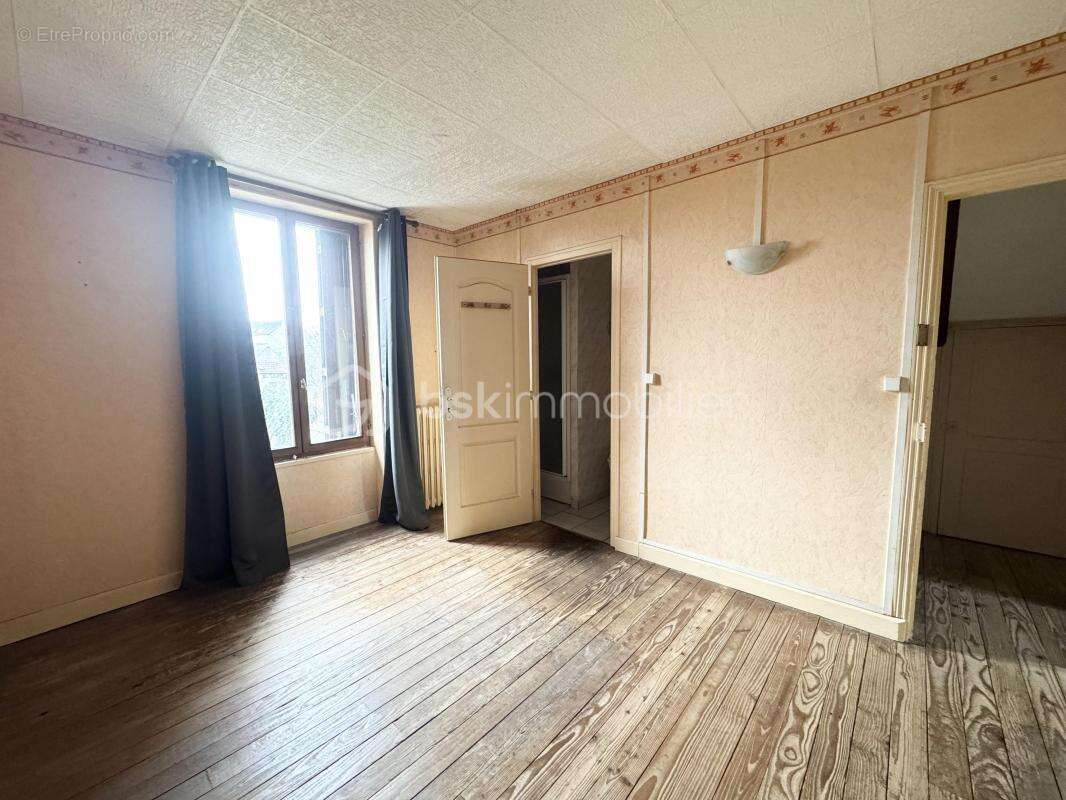 Maison à FOURCHAMBAULT