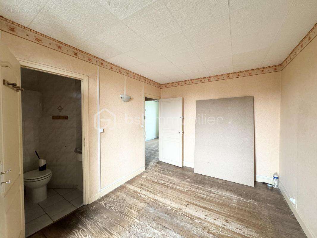 Maison à FOURCHAMBAULT