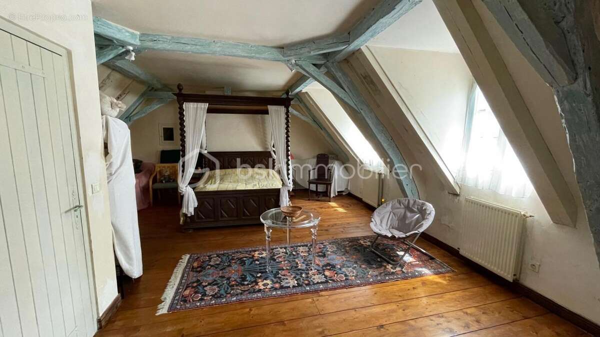 Maison à PRESSIGNAC-VICQ