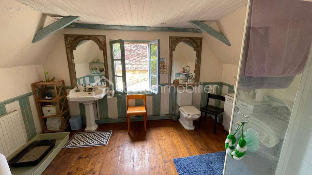 Maison à PRESSIGNAC-VICQ