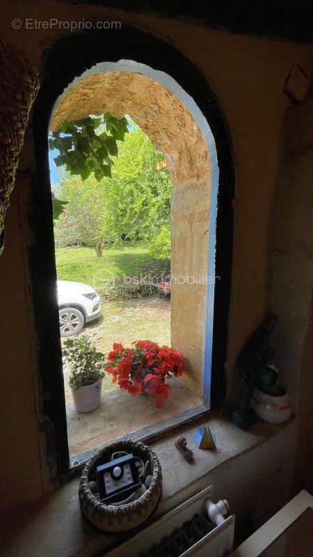 Maison à PRESSIGNAC-VICQ