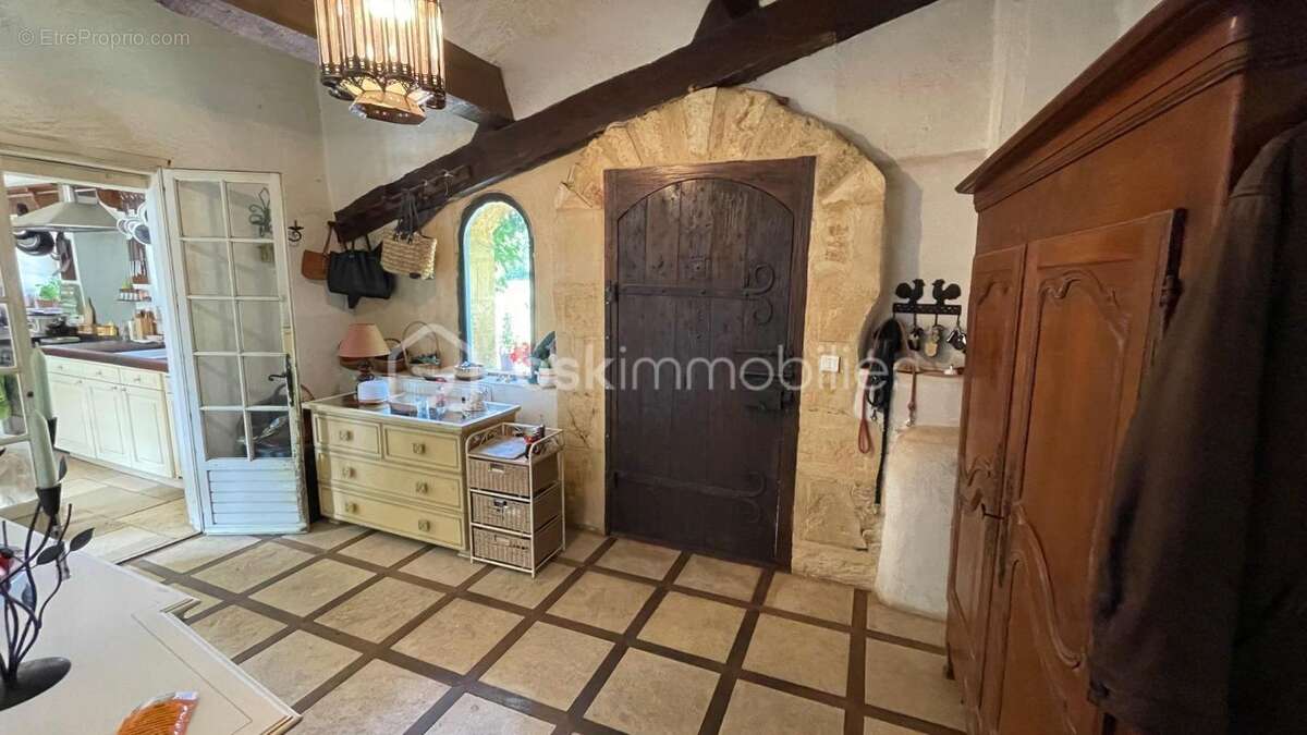 Maison à PRESSIGNAC-VICQ