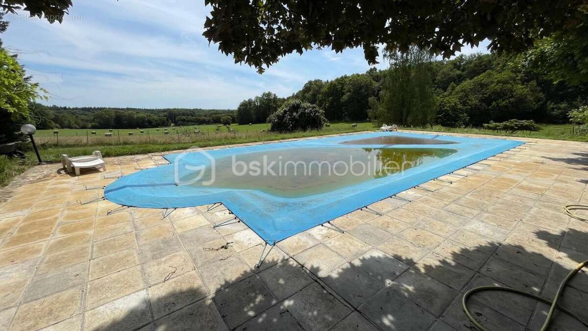 Maison à PRESSIGNAC-VICQ