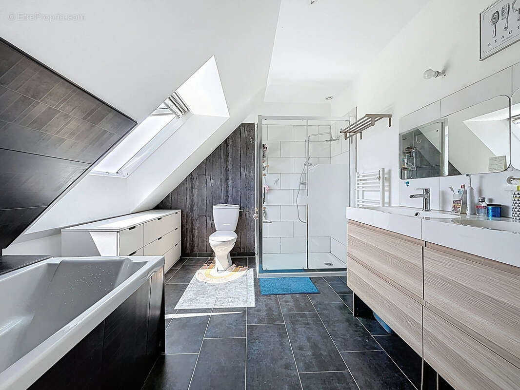 Maison à LES MOITIERS-D&#039;ALLONNE