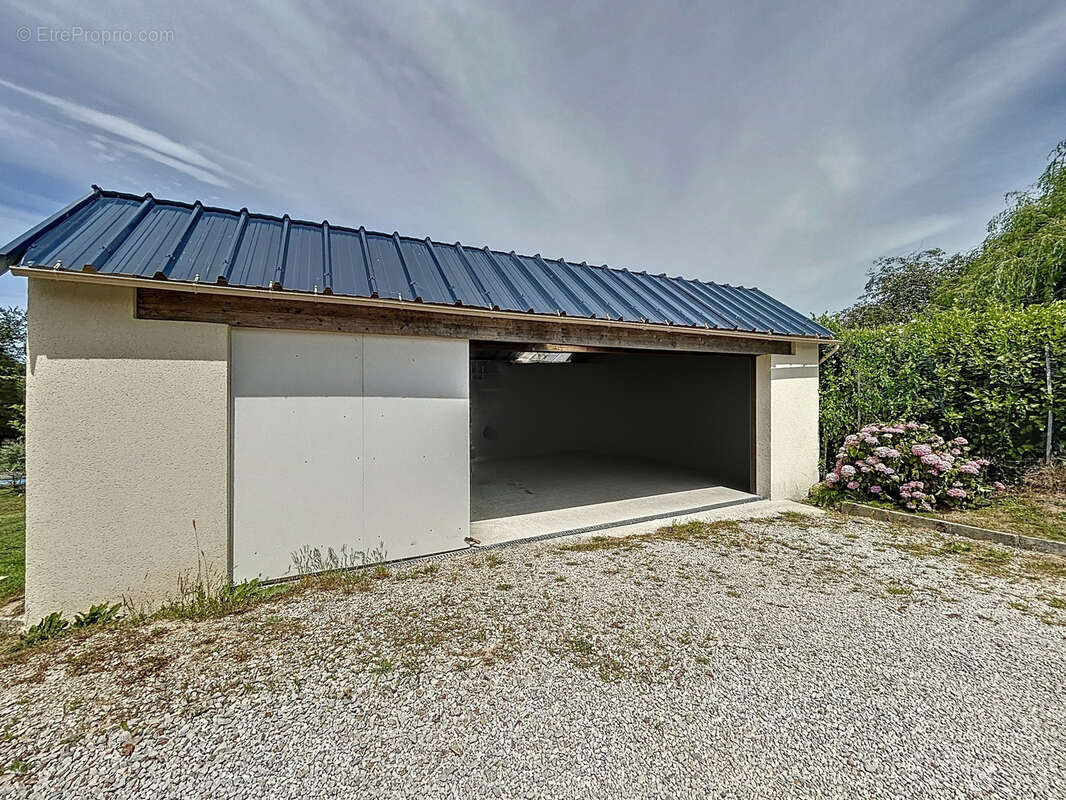 Maison à LES MOITIERS-D&#039;ALLONNE