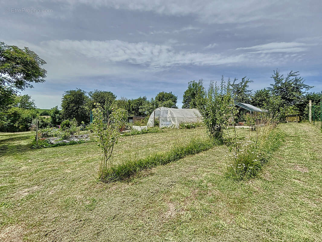 Maison à LES MOITIERS-D&#039;ALLONNE