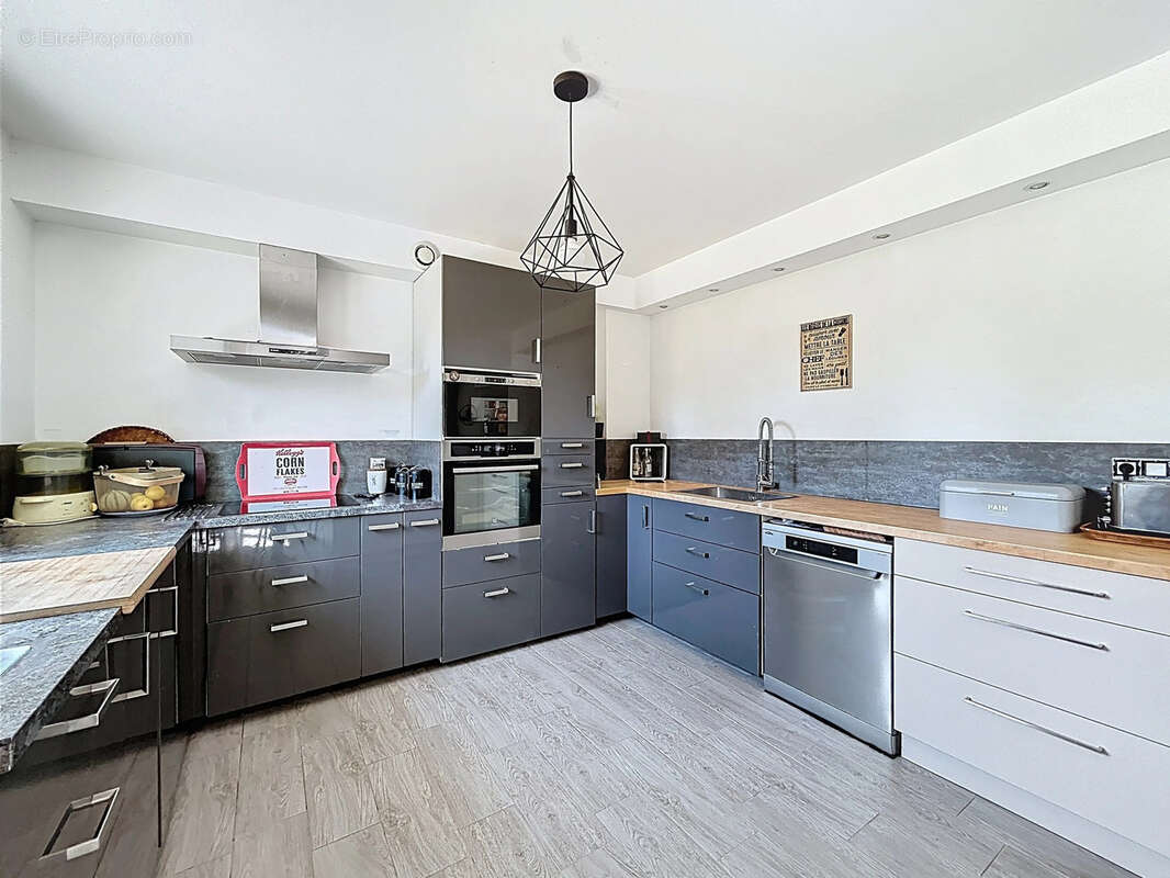 Maison à LES MOITIERS-D&#039;ALLONNE