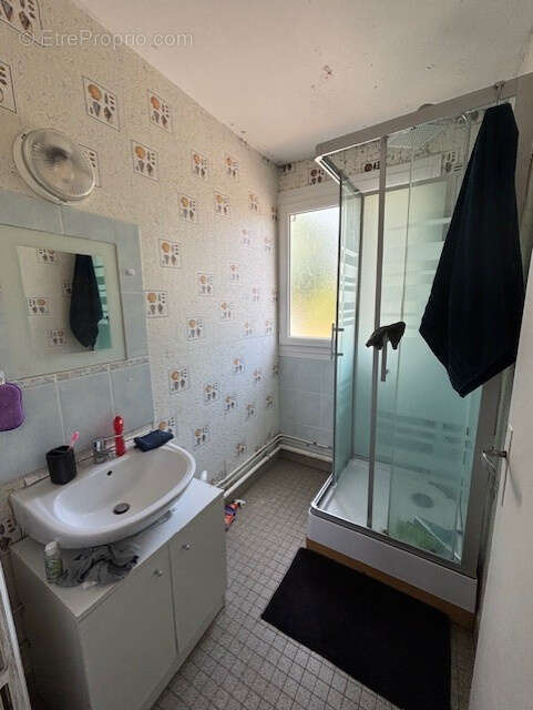 Appartement à PONT-HEBERT