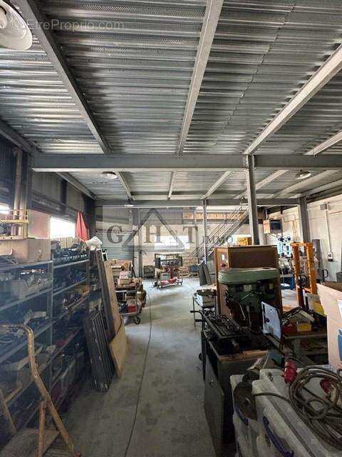 Commerce à MONTREUIL