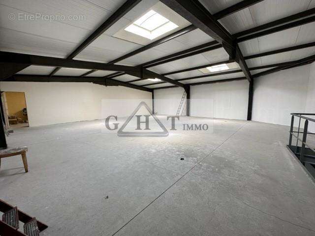 Commerce à MONTREUIL