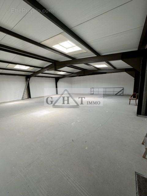 Commerce à MONTREUIL