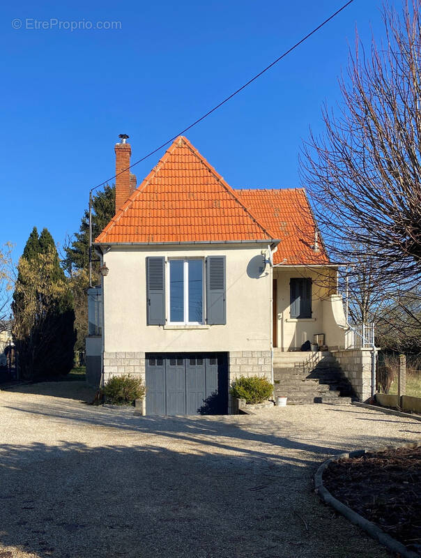 Maison à BONNY-SUR-LOIRE