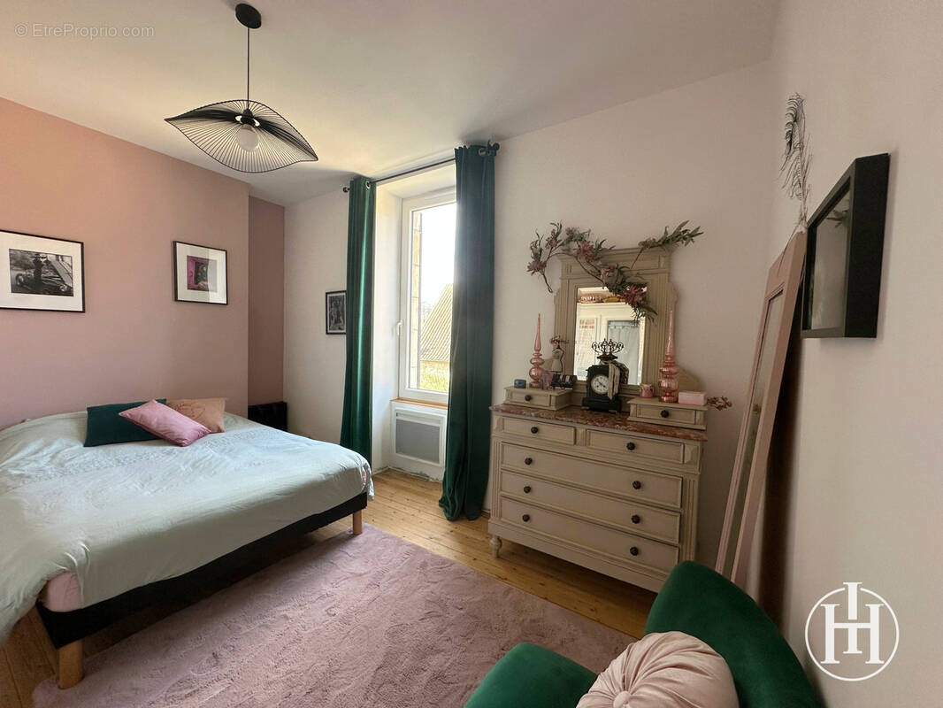 Maison à SAINT-AMAND-MONTROND