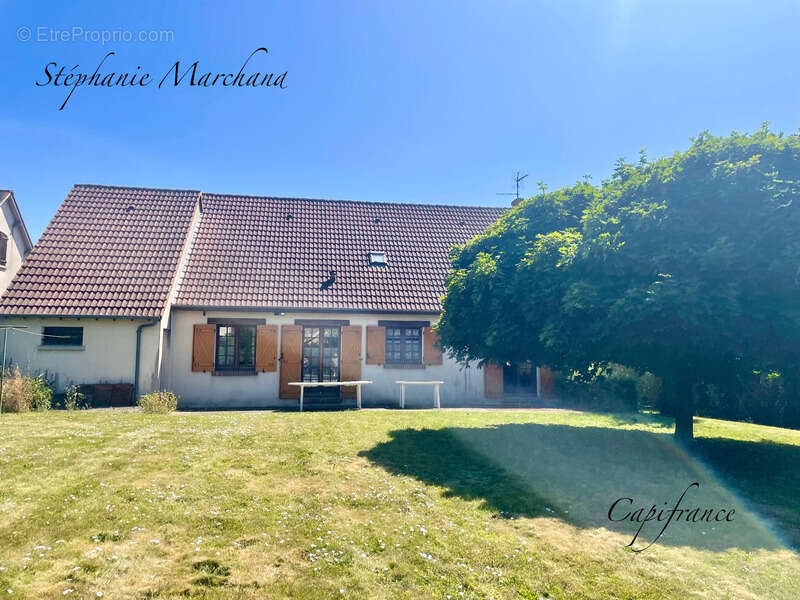 Maison à LE COUDRAY