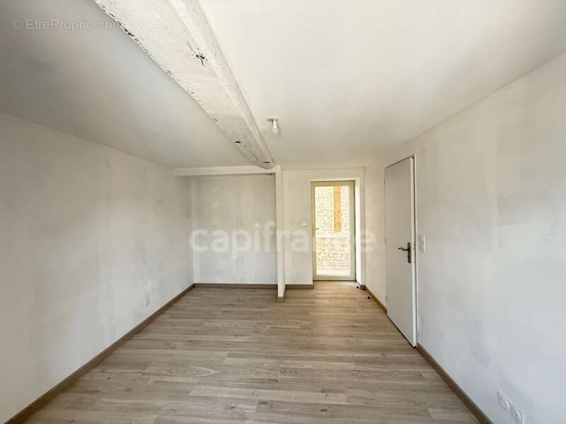 Maison à SAINT-MAURICE-DE-SATONNAY