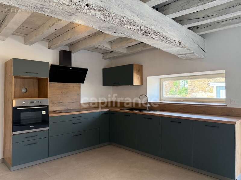 Maison à SAINT-MAURICE-DE-SATONNAY