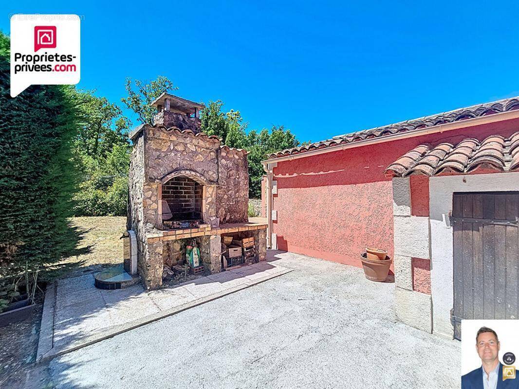 Maison à SAINT-CEZAIRE-SUR-SIAGNE