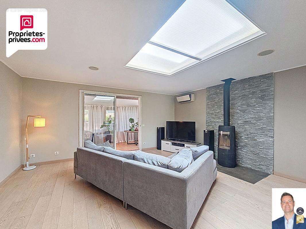 Maison à SAINT-CEZAIRE-SUR-SIAGNE