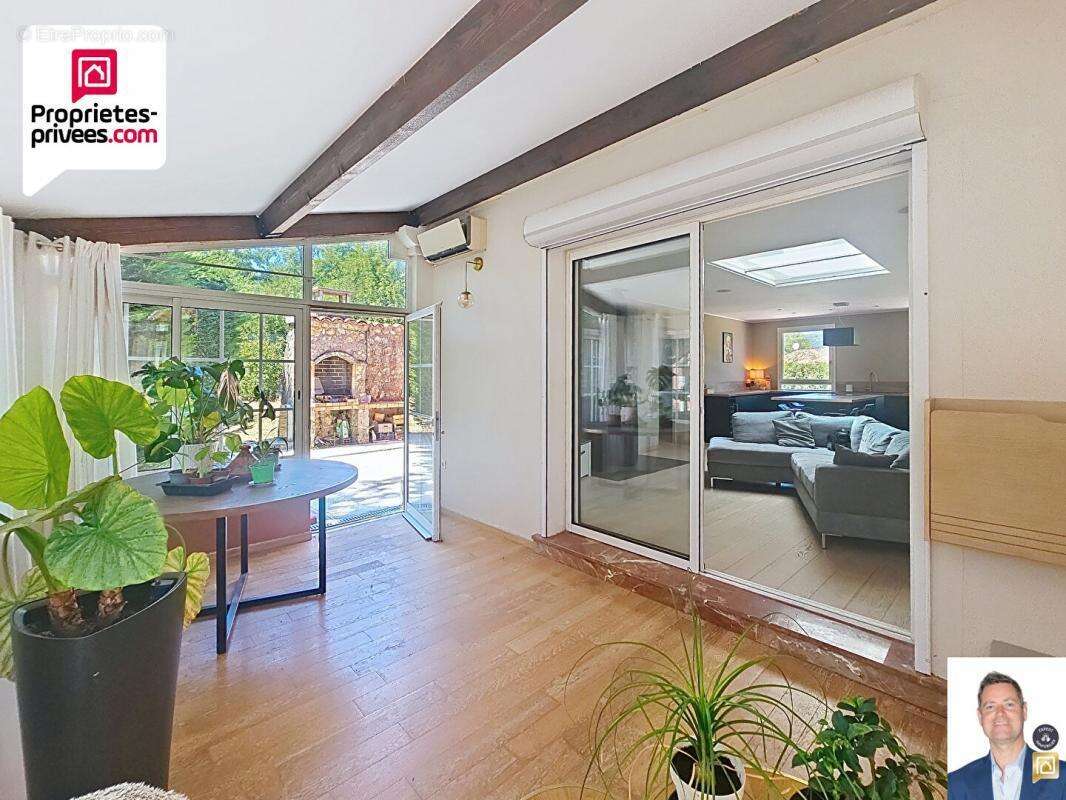 Maison à SAINT-CEZAIRE-SUR-SIAGNE