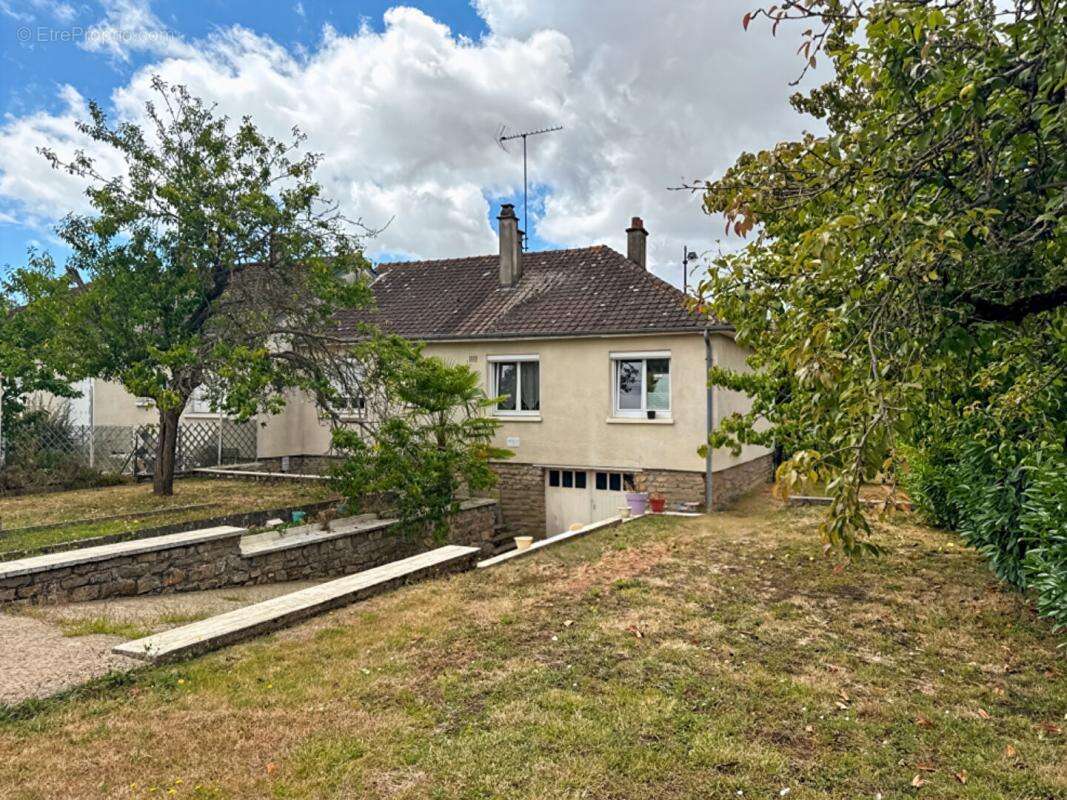 Maison à SABLE-SUR-SARTHE