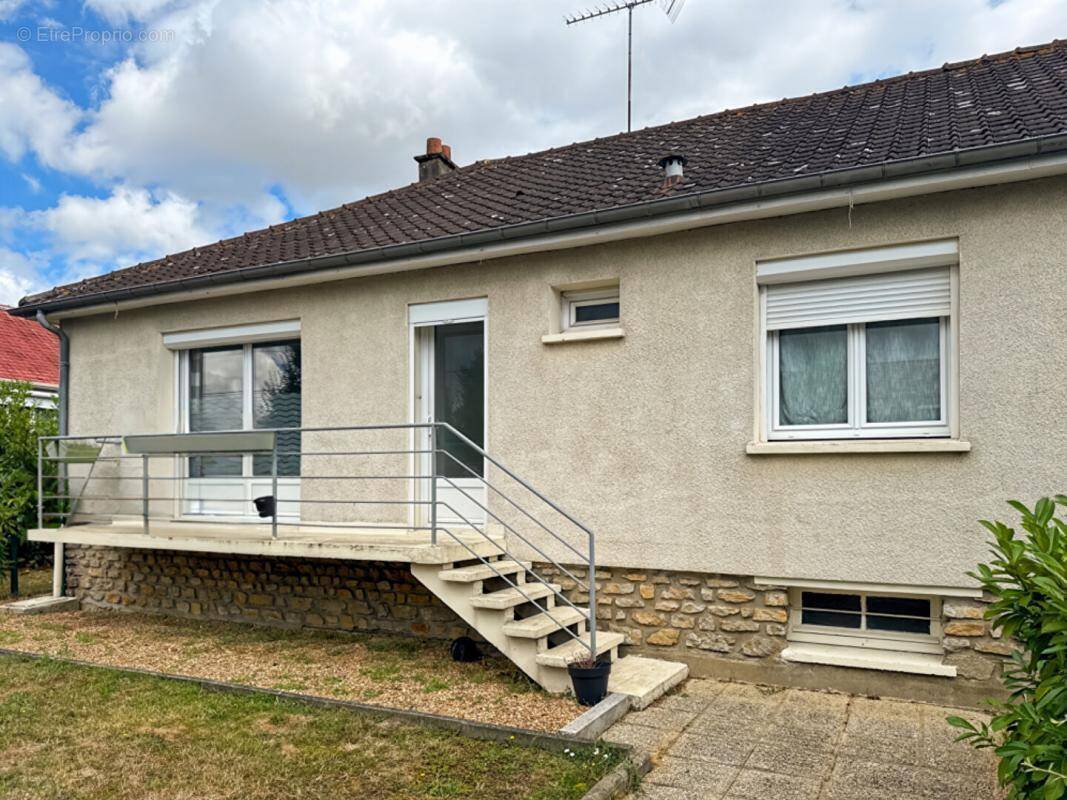 Maison à SABLE-SUR-SARTHE