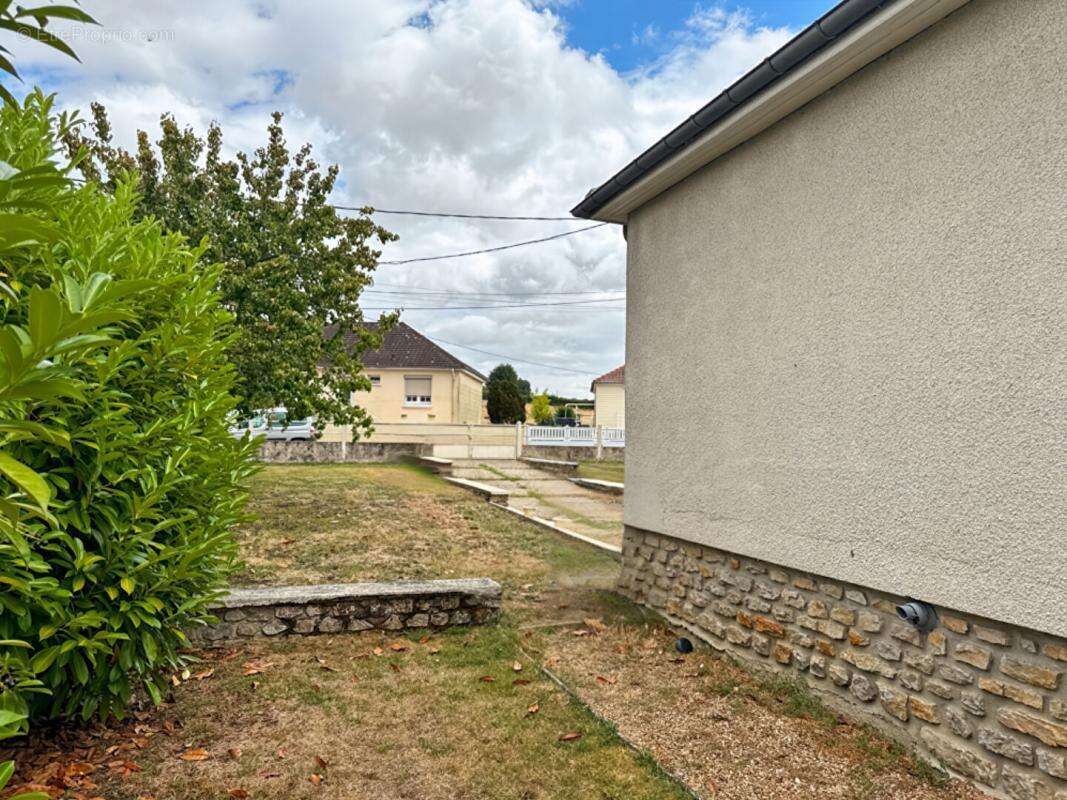 Maison à SABLE-SUR-SARTHE