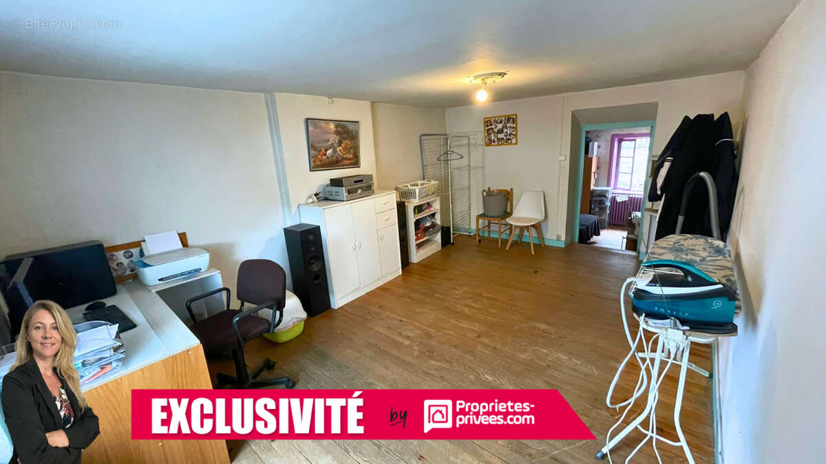 Maison à COURS-LA-VILLE