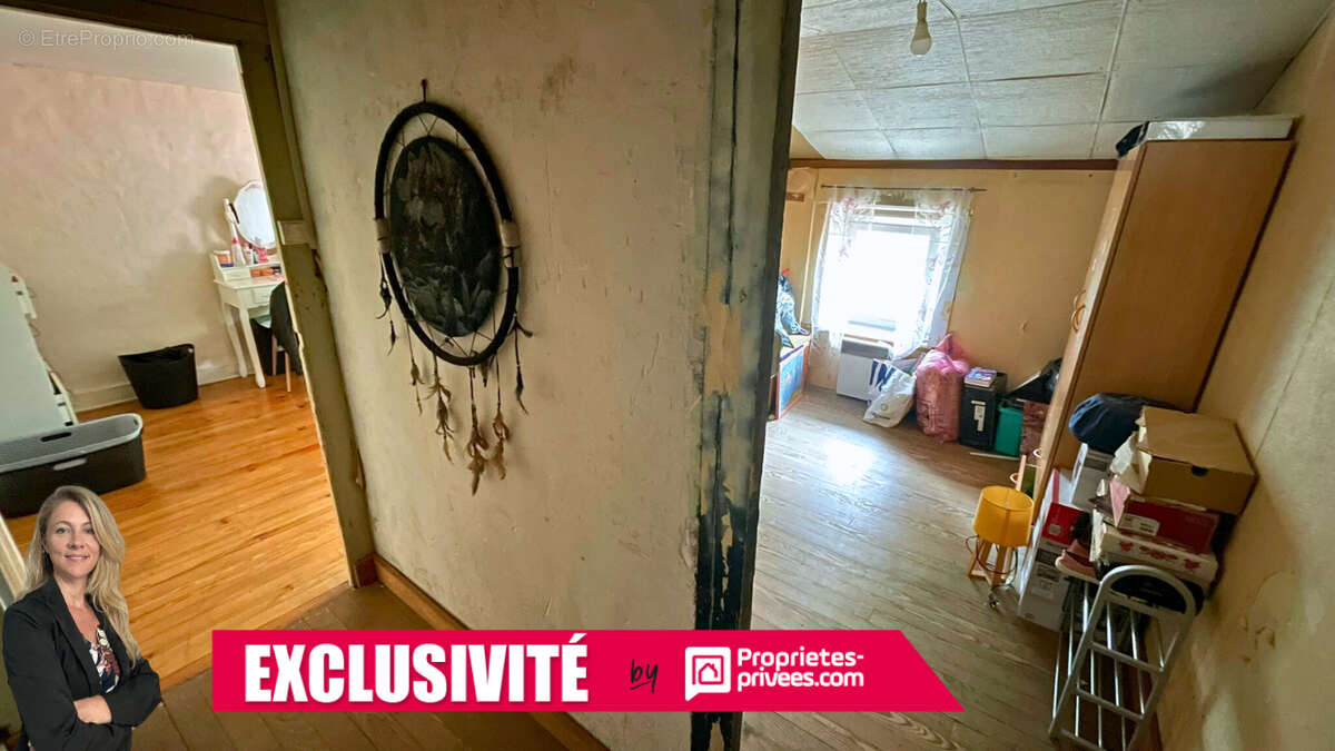 Maison à COURS-LA-VILLE