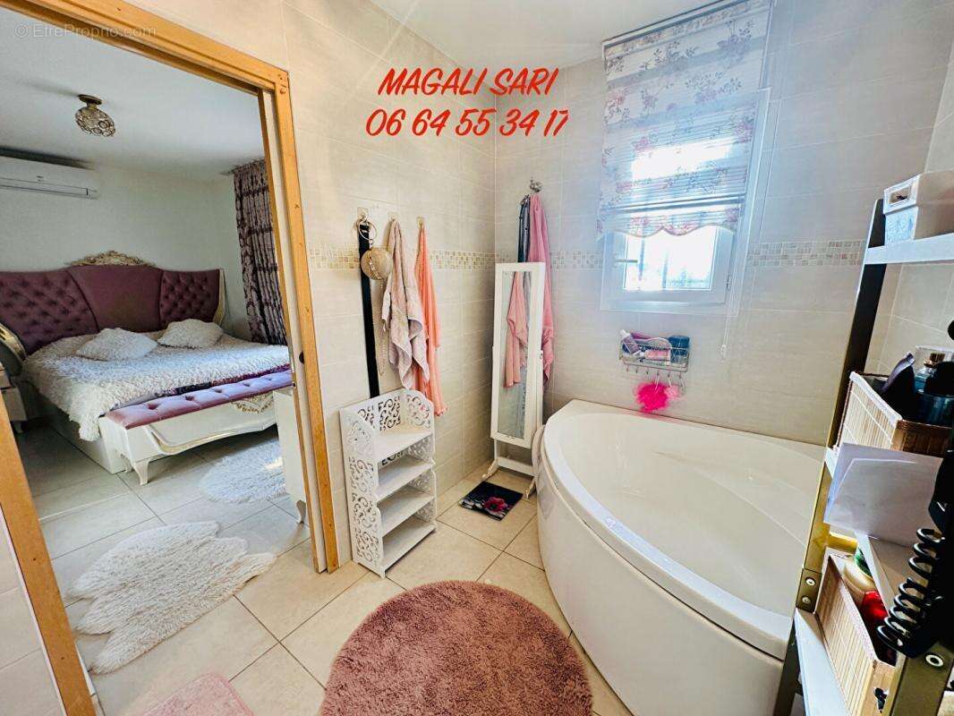 Maison à SAINT-HILAIRE-DE-BRETHMAS