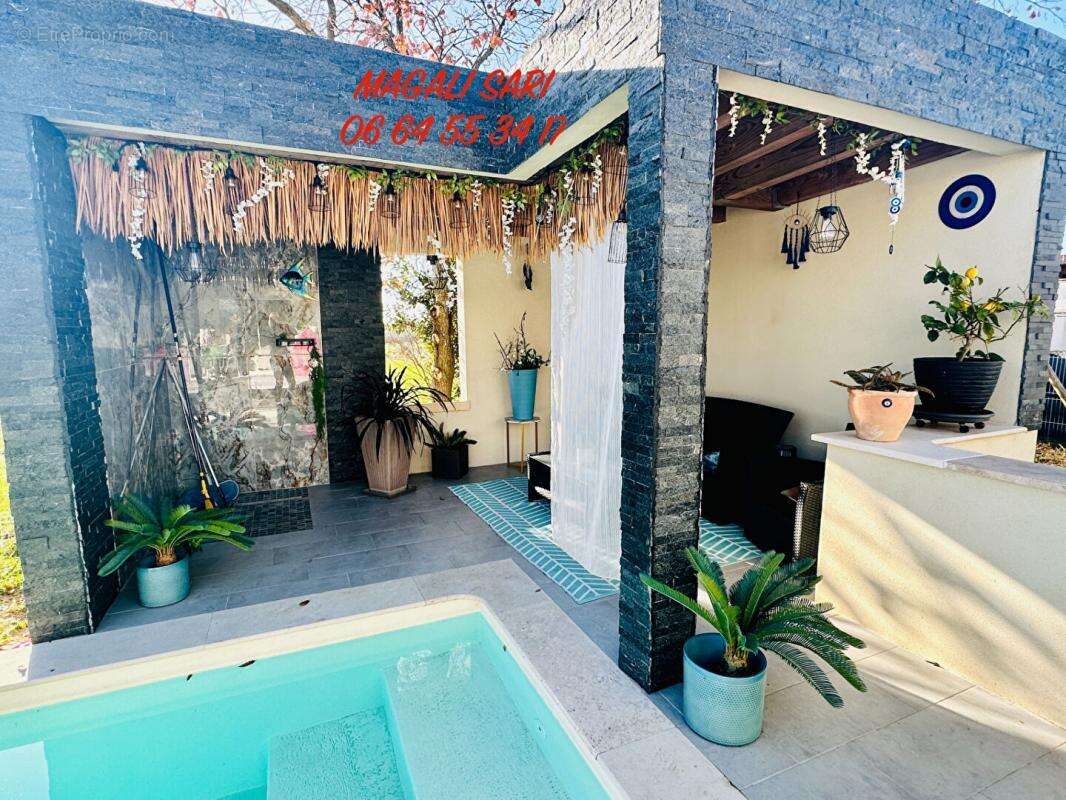 Maison à SAINT-HILAIRE-DE-BRETHMAS