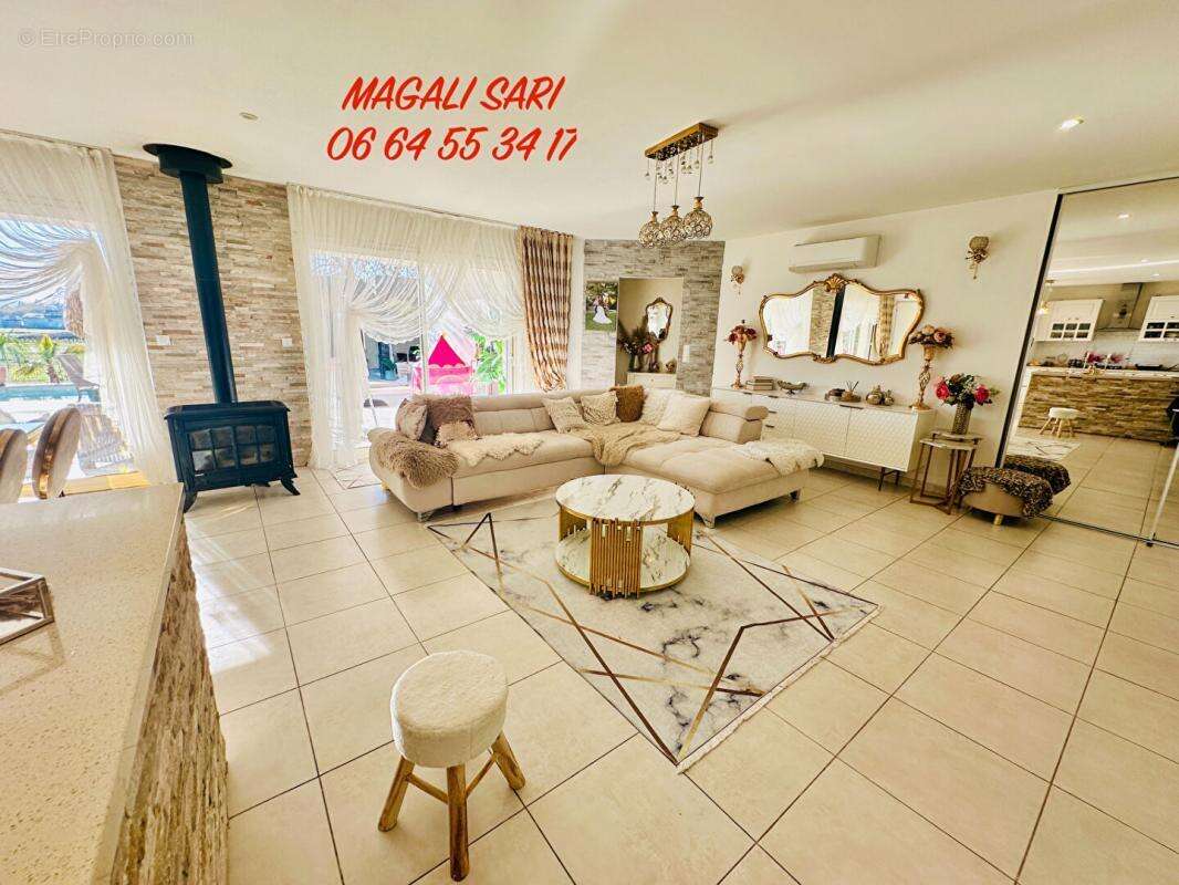 Maison à SAINT-HILAIRE-DE-BRETHMAS