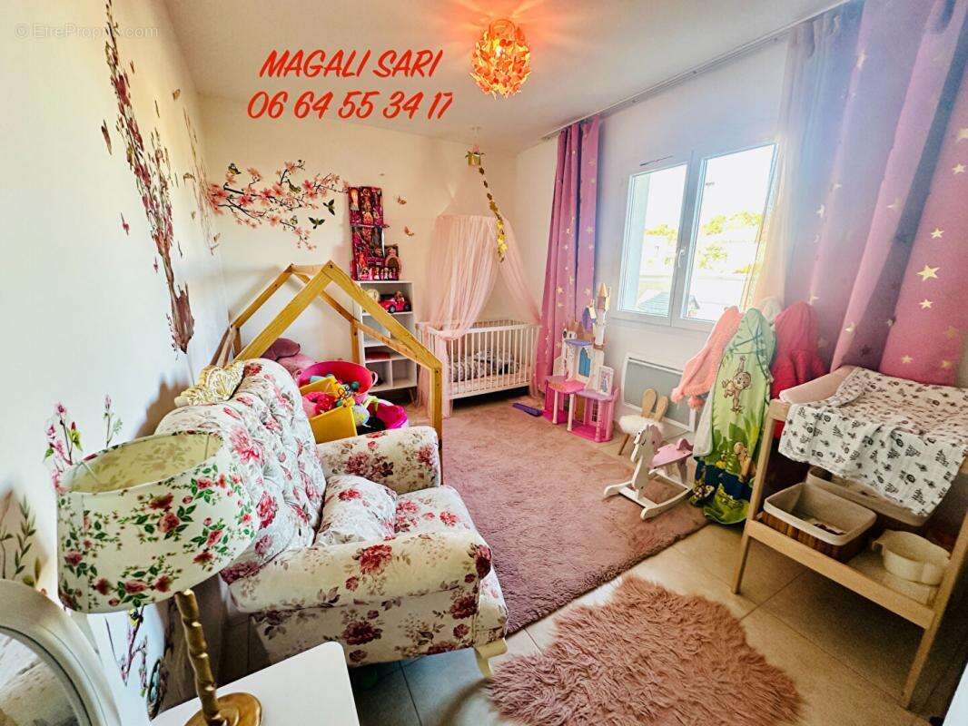 Maison à SAINT-HILAIRE-DE-BRETHMAS