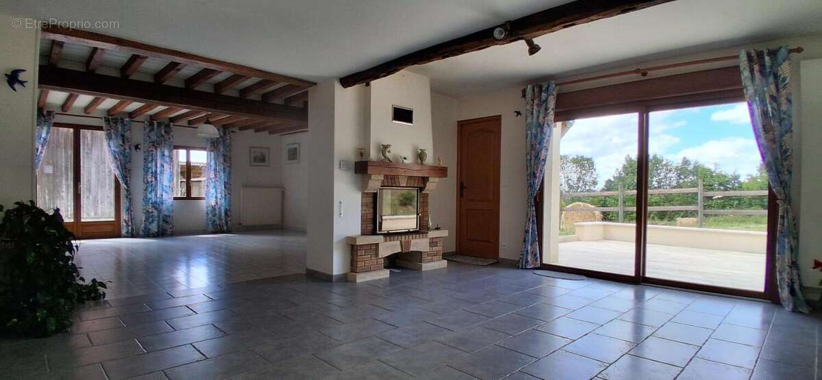 Maison à LE MELE-SUR-SARTHE