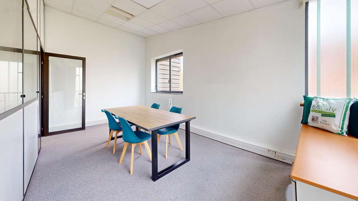 Commerce à BOIS-D&#039;ARCY