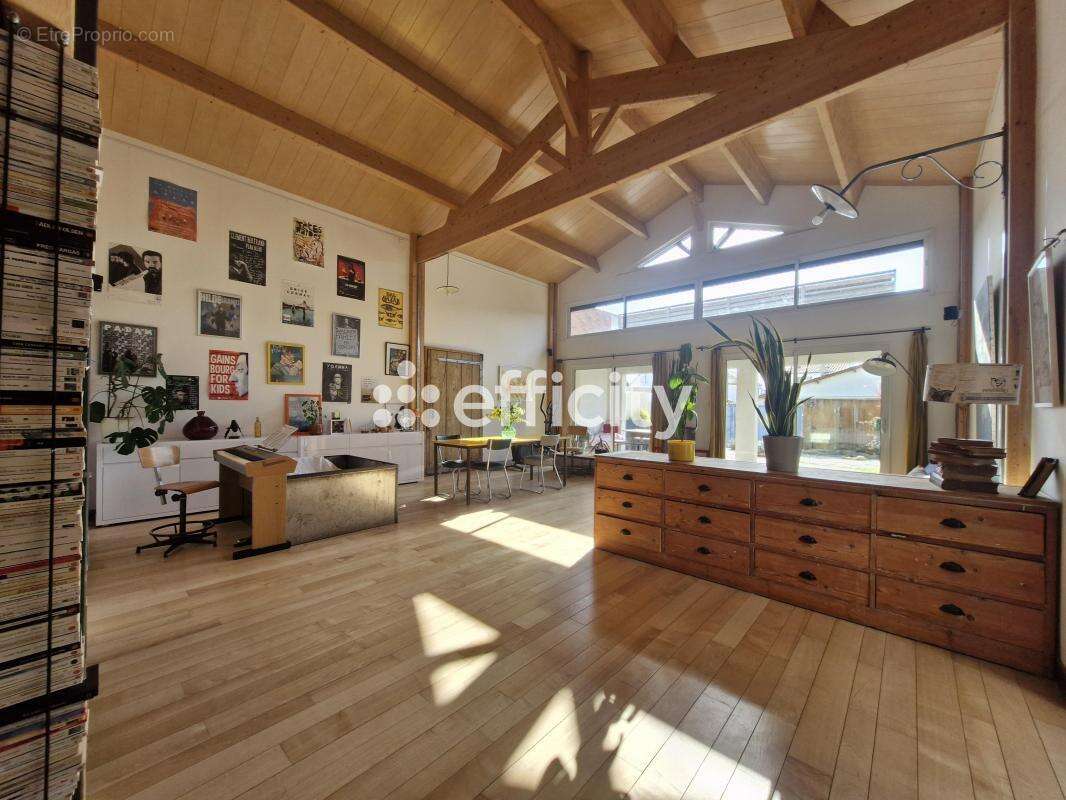 Maison à SAINT-JULIEN-DES-LANDES