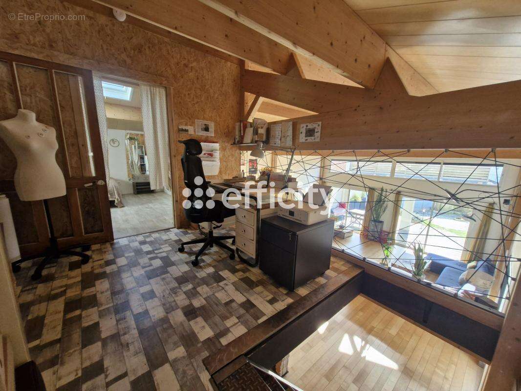 Maison à SAINT-JULIEN-DES-LANDES