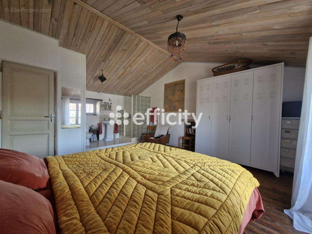 Maison à SAINT-JULIEN-DES-LANDES