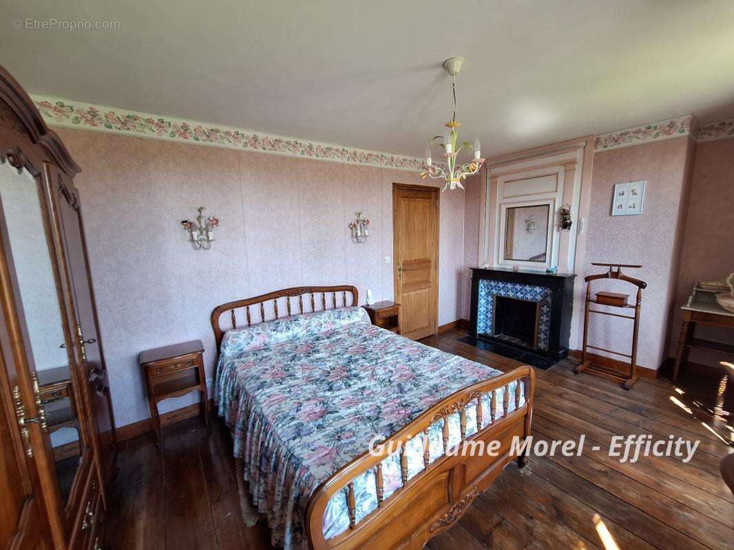 Maison à BEUZEVILLE-LA-GRENIER