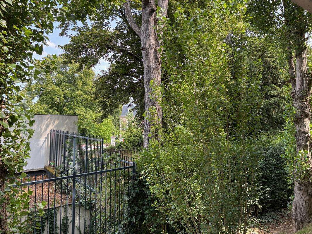 Appartement à VILLE-D&#039;AVRAY