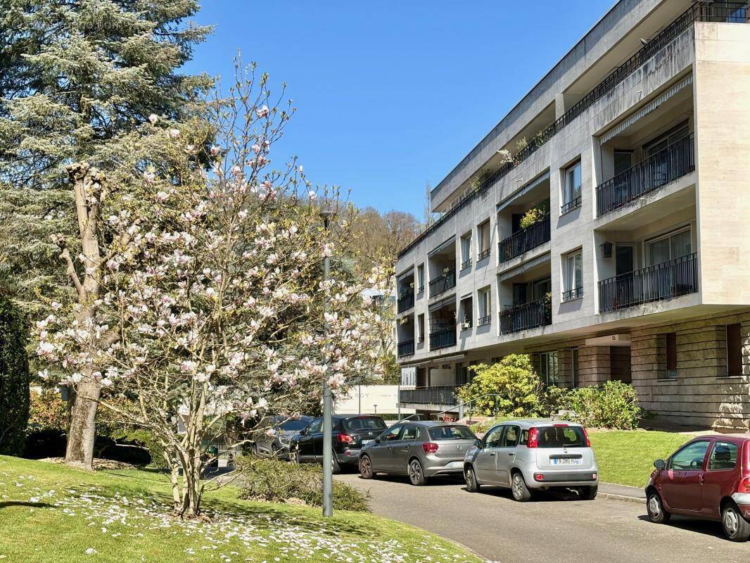 Appartement à VILLE-D&#039;AVRAY