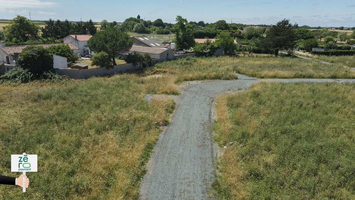 Terrain à PUYRAVAULT