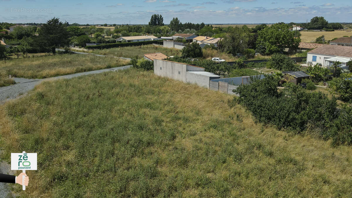 Terrain à PUYRAVAULT