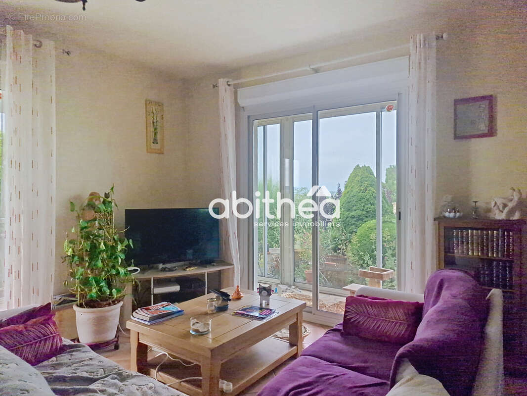 Maison à MORTAGNE-SUR-GIRONDE